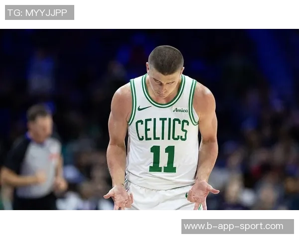 普理查德半场表现出色8投5中三分球命中率高达667贡献12分1篮板3助攻